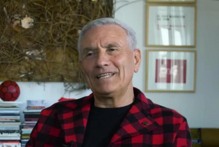 斯是否仍是, 斯科尼, 都灵体育报