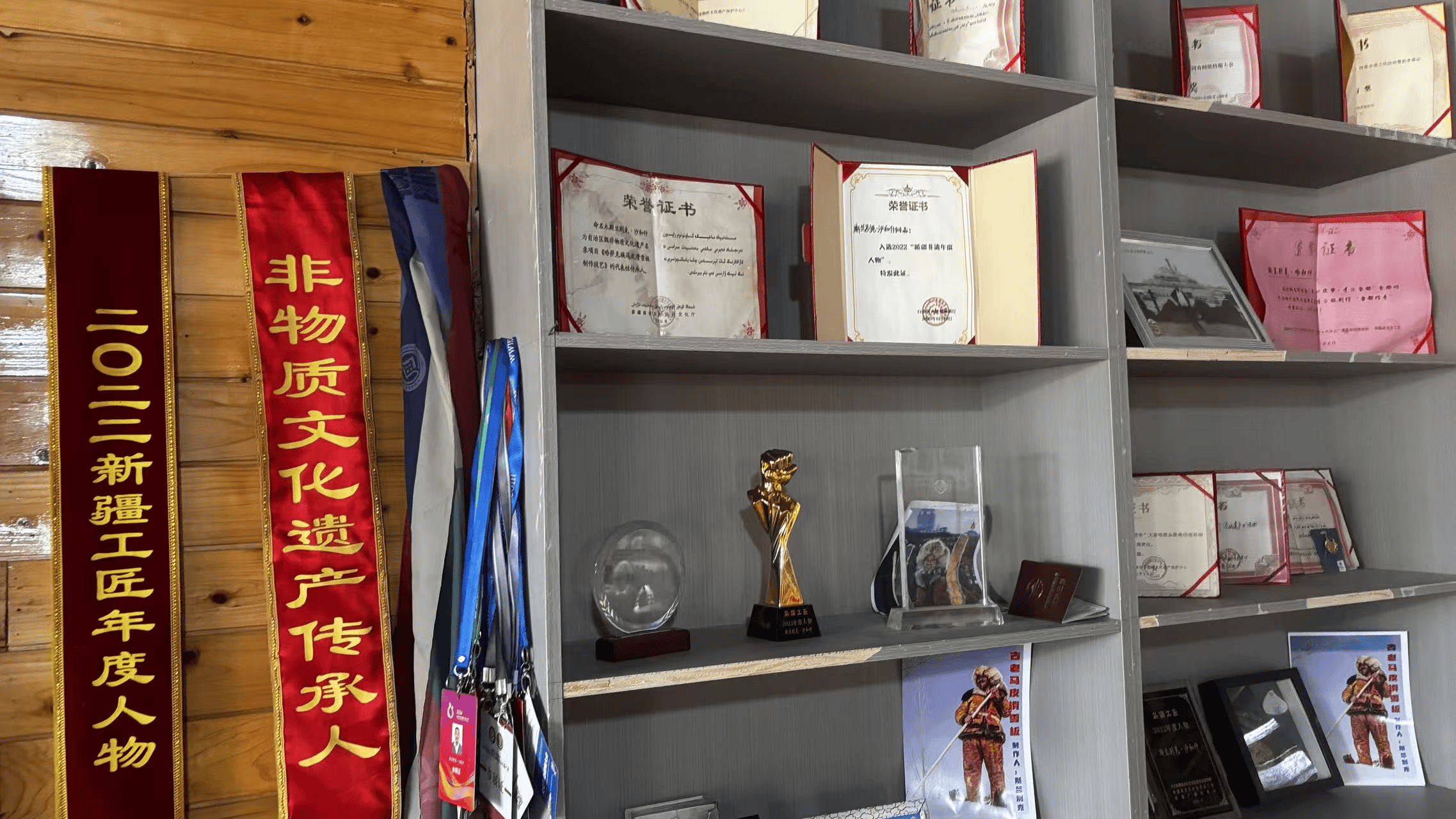 斯兰别克, 将其作为阿, 上的 斯兰别克, 将其作为阿, 上的