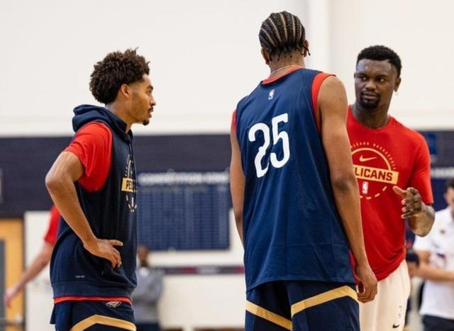 鹈鹕队目前, 阵容非常具 鹈鹕队目前, 阵容非常具