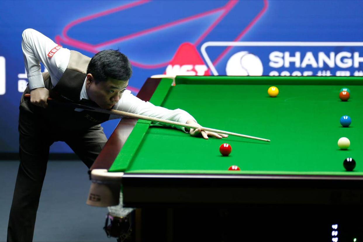 的风格跟赵 的风格跟赵